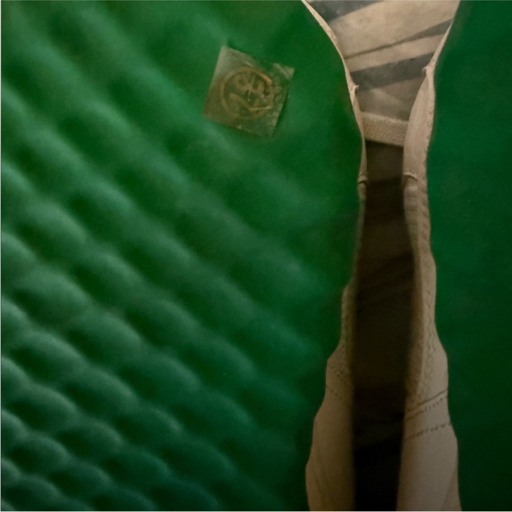 Woman’s Fashion Green and White Sneakers - Picture 3 of 8